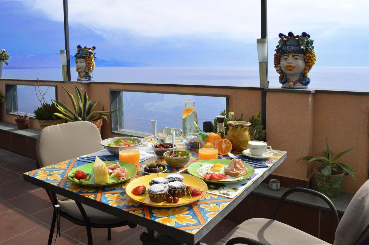 Mar Dei Poeti - Luxury Suites Torre Archirafi Exterior photo