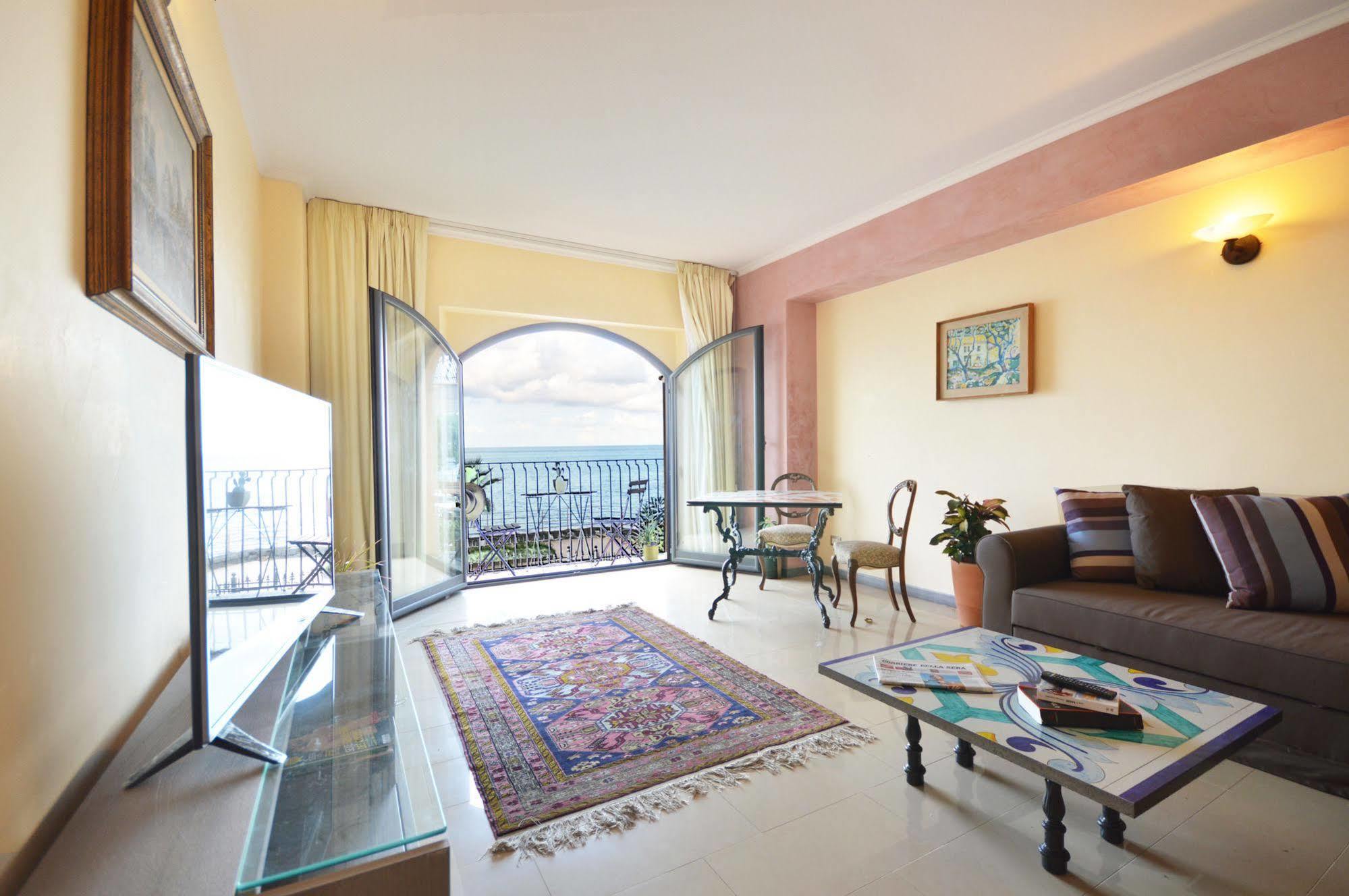 Mar Dei Poeti - Luxury Suites Torre Archirafi Exterior photo